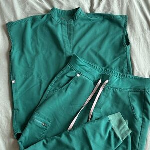 Figs Hunter Green set